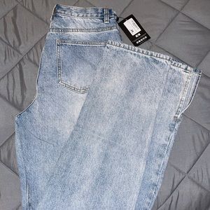 MISSGUIDED NEW WITH TAGS: Split-hem denim jeans